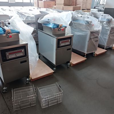 Digitale USA-stijl Rood paneel gasverwarming 25L Chicken Pressure Fryer