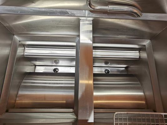 220V Digitaal Computerpaneel Twee Potten Vier manden Open Deep Fryer Met Filtratie