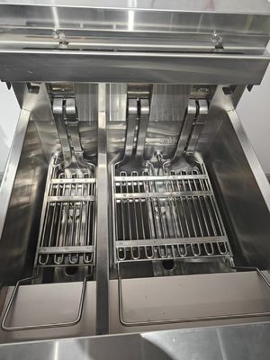 Elektrische twee potten 3 manden aanraakschermpaneel met oliefiltersysteem Fryer