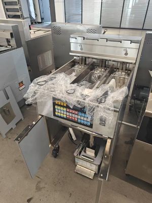 Digitaal computerpaneel 3 potten 3 manden 21 kW elektrische open chips fryer