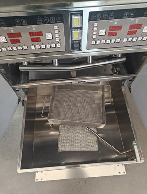 Vier potten Vier manden met oliefiltersysteem 304SUS Ventless Deep kfc chips Electric Chips Open chips friter voor kookmachine