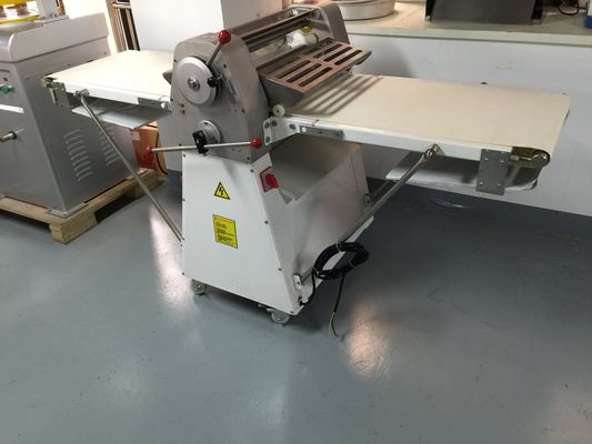 520 mm rolgrootte deegpers voor een snelle en gemakkelijke deegbereiding